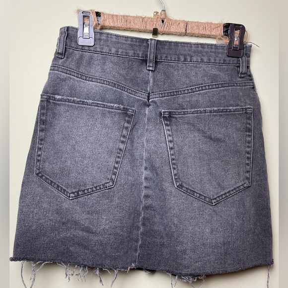 3 for $30 🦋 Like New Black Denim Skirt ZARA Small - 100% cotton - Hi Waisted - Picture 3 of 14